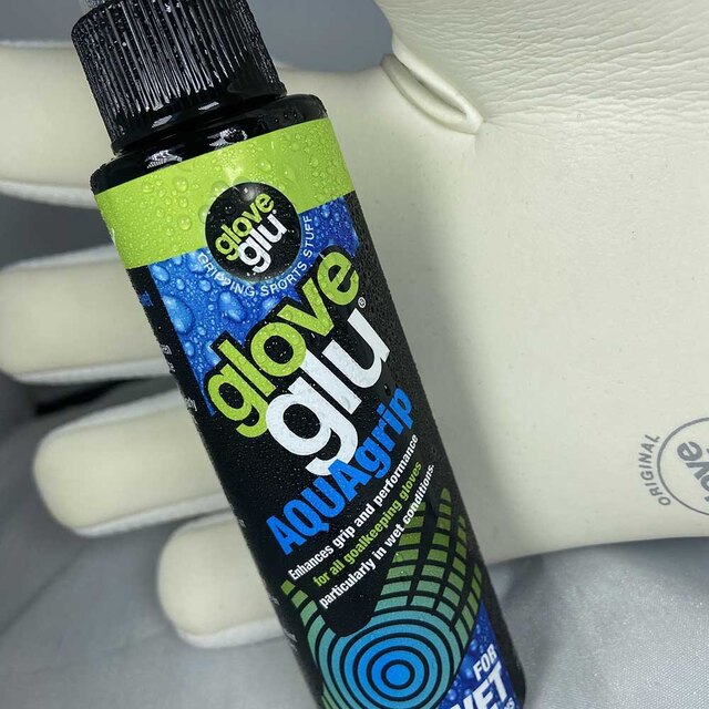 glove-glu-aqua-grip-120-ml-zwiększa-przyczepność-i-wydajność-rękawic-bramkarskich (3)